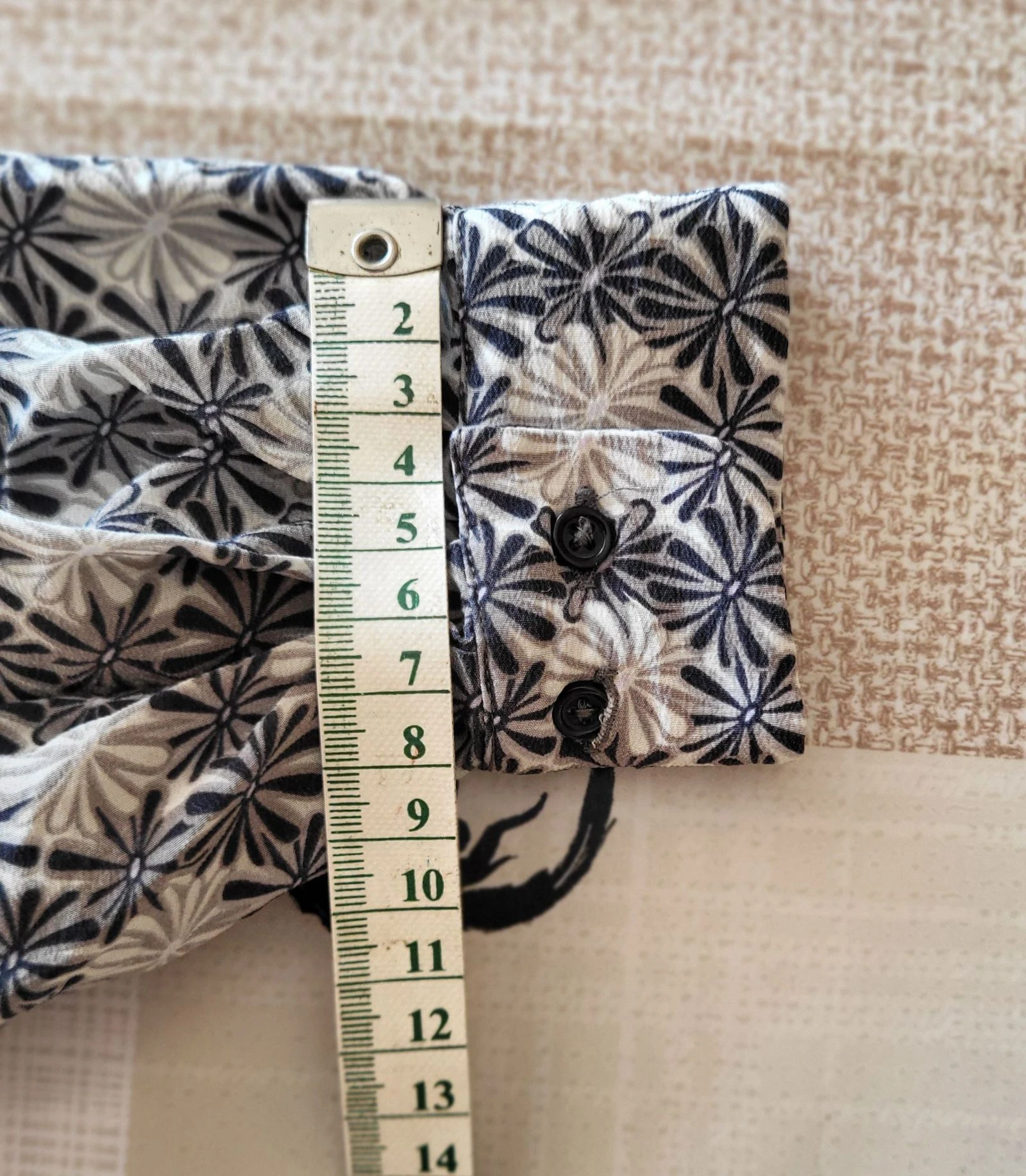 Blusa Elegante Massimo Dutti PP/TFr36-Cinza&Preto-estampado Floral & Fluido 100%Seda em Ótimo Estado – photo 15